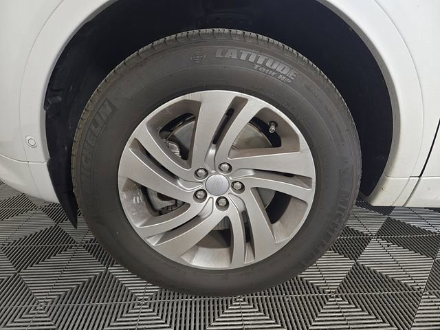 Used 2024 Land Rover Discovery Sport S image 9