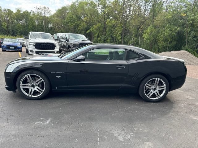 Used 2010 Chevrolet Camaro SS w/ RS Package RWD image 6