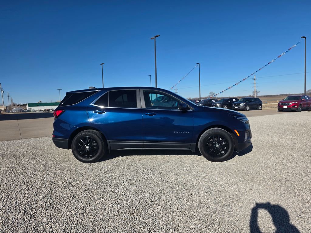 Used 2022 Chevrolet Equinox LT image 3