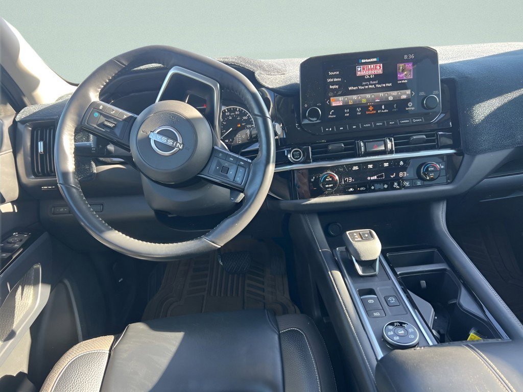 Used 2022 Nissan Pathfinder SL AWD/4WD image 21