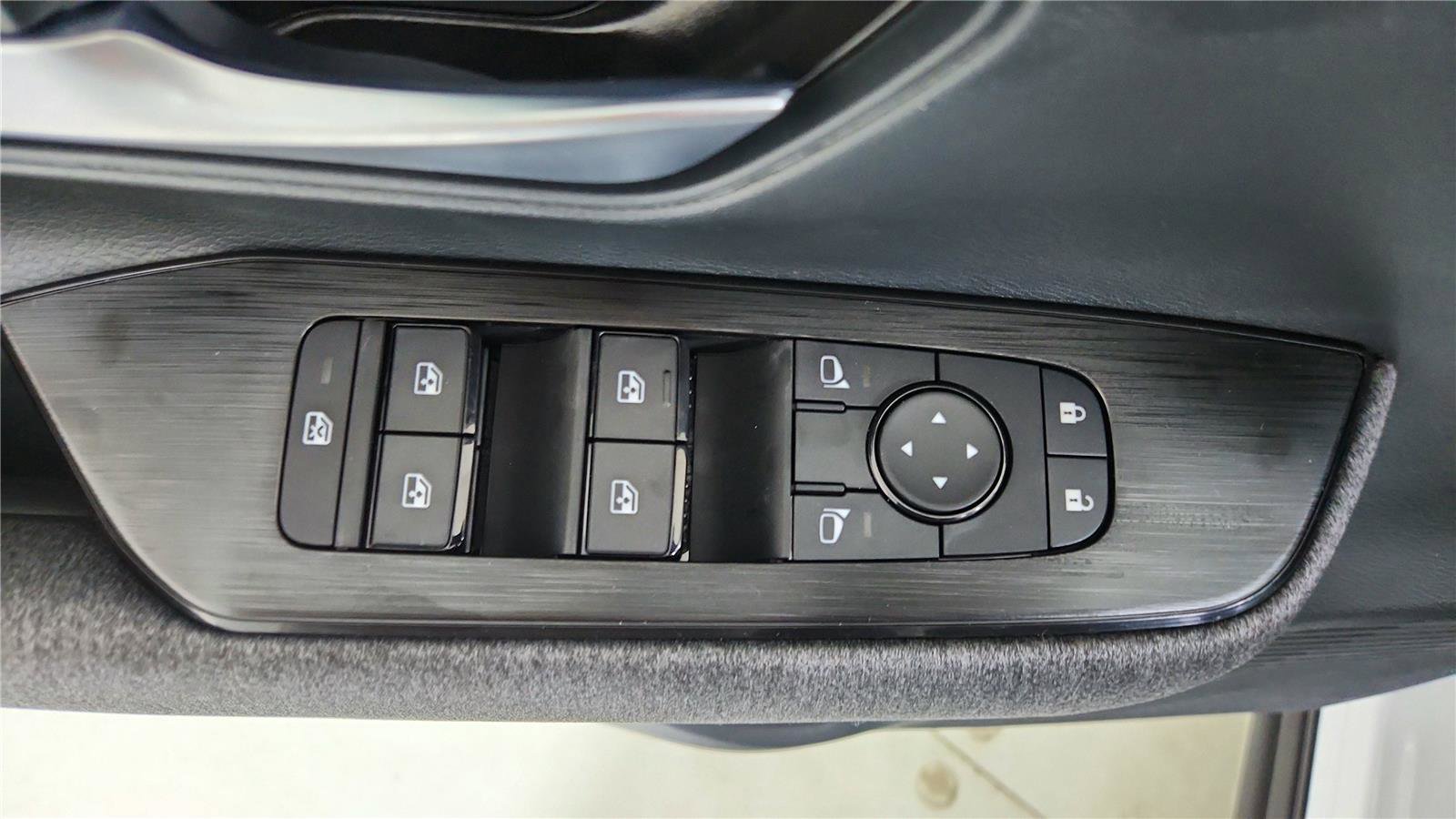 New 2026 Nissan Kicks SV w/ Cold Weather Package image 16