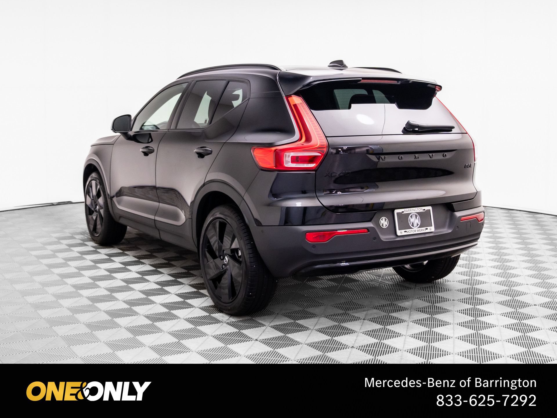 Used 2026 Volvo XC40 B5 Ultra w/ Climate Package AWD/4WD image 3