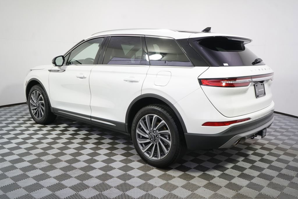 Used 2024 Lincoln Corsair Reserve w/ Equipment Group 201A AWD/4WD image 3