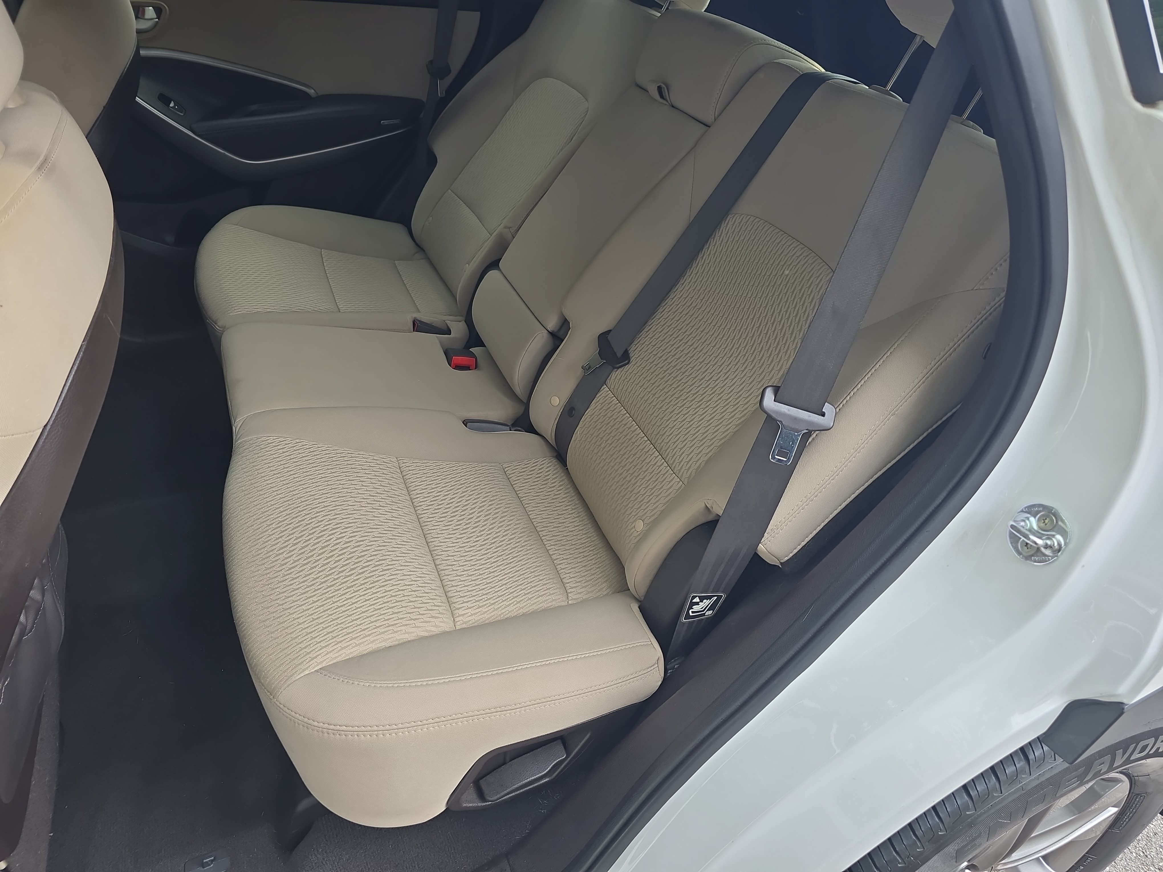 Used 2016 Hyundai Santa Fe Sport w/ Option Group 02 FWD image 13