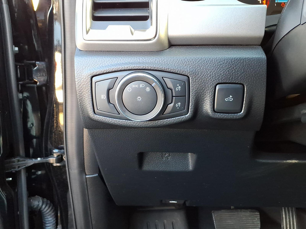 Used 2022 Ford Ranger XLT w/ Equipment Group 301A Mid AWD/4WD image 16