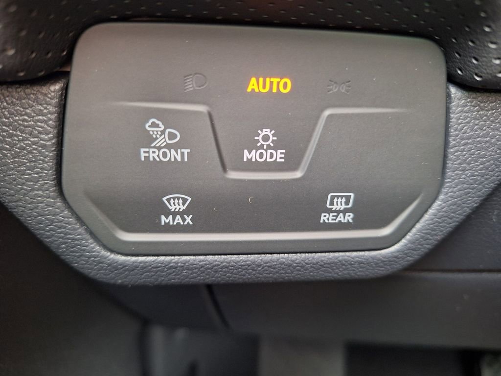 New 2026 Volkswagen Atlas SE image 12