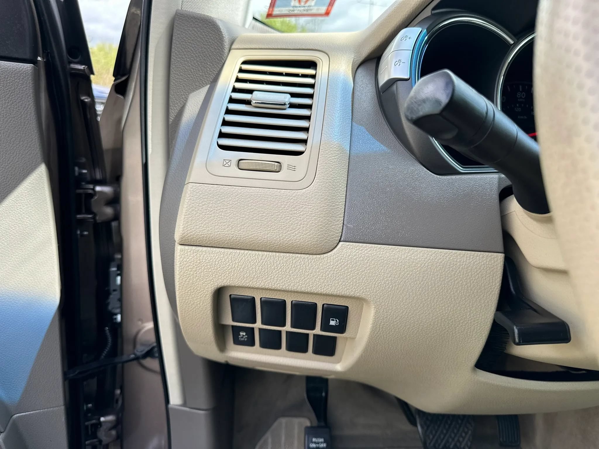 Used 2011 Nissan Murano SV AWD/4WD image 19