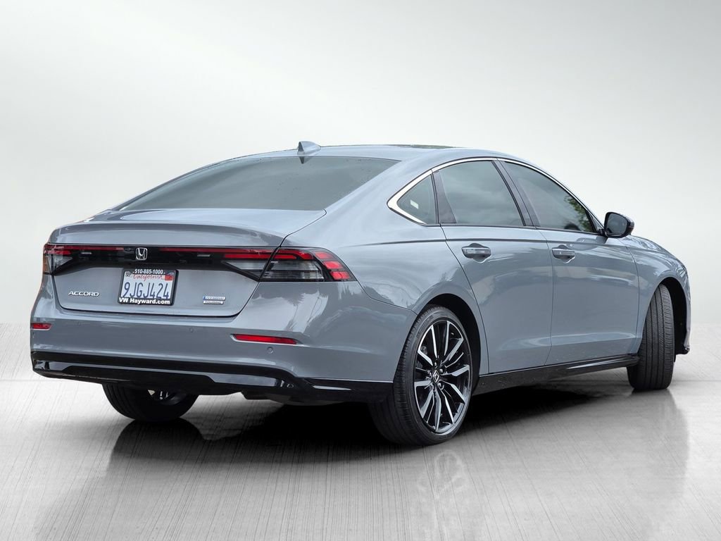 Used 2023 Honda Accord Touring image 5