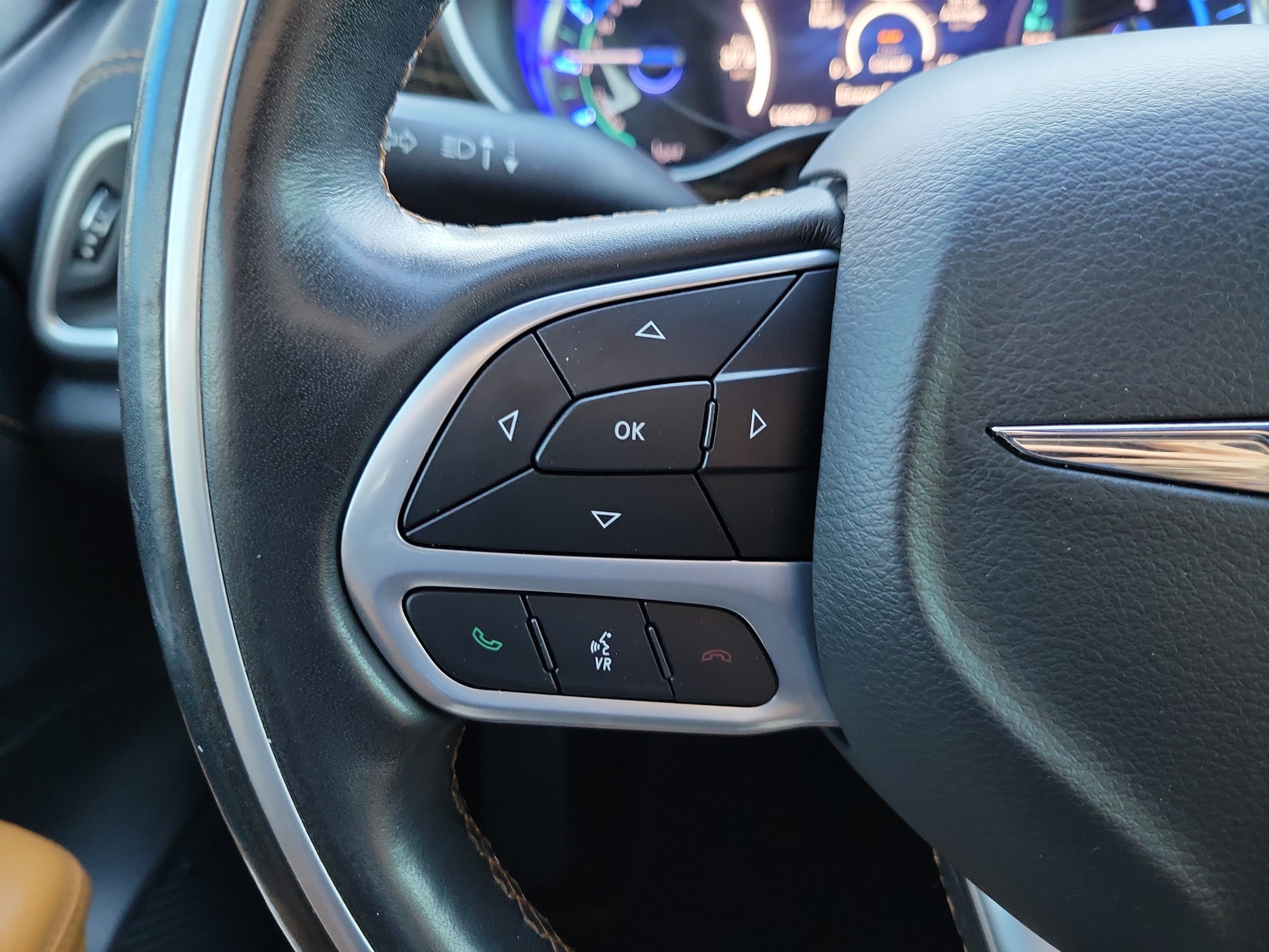 Used 2021 Chrysler Pacifica Pinnacle FWD image 30
