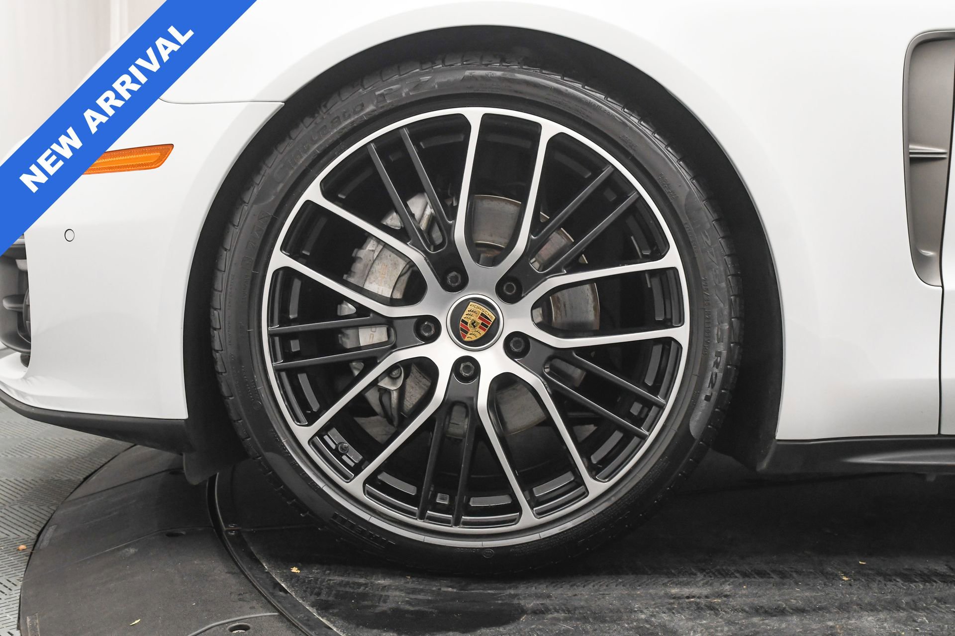 Used 2022 Porsche Panamera Platinum Edition image 31