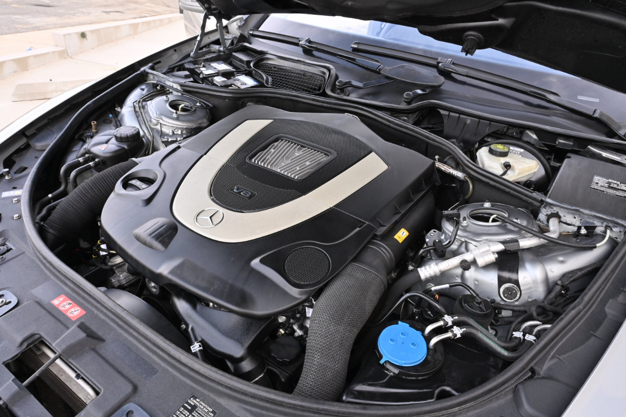 Used 2010 Mercedes-Benz CL 550 4MATIC image 53