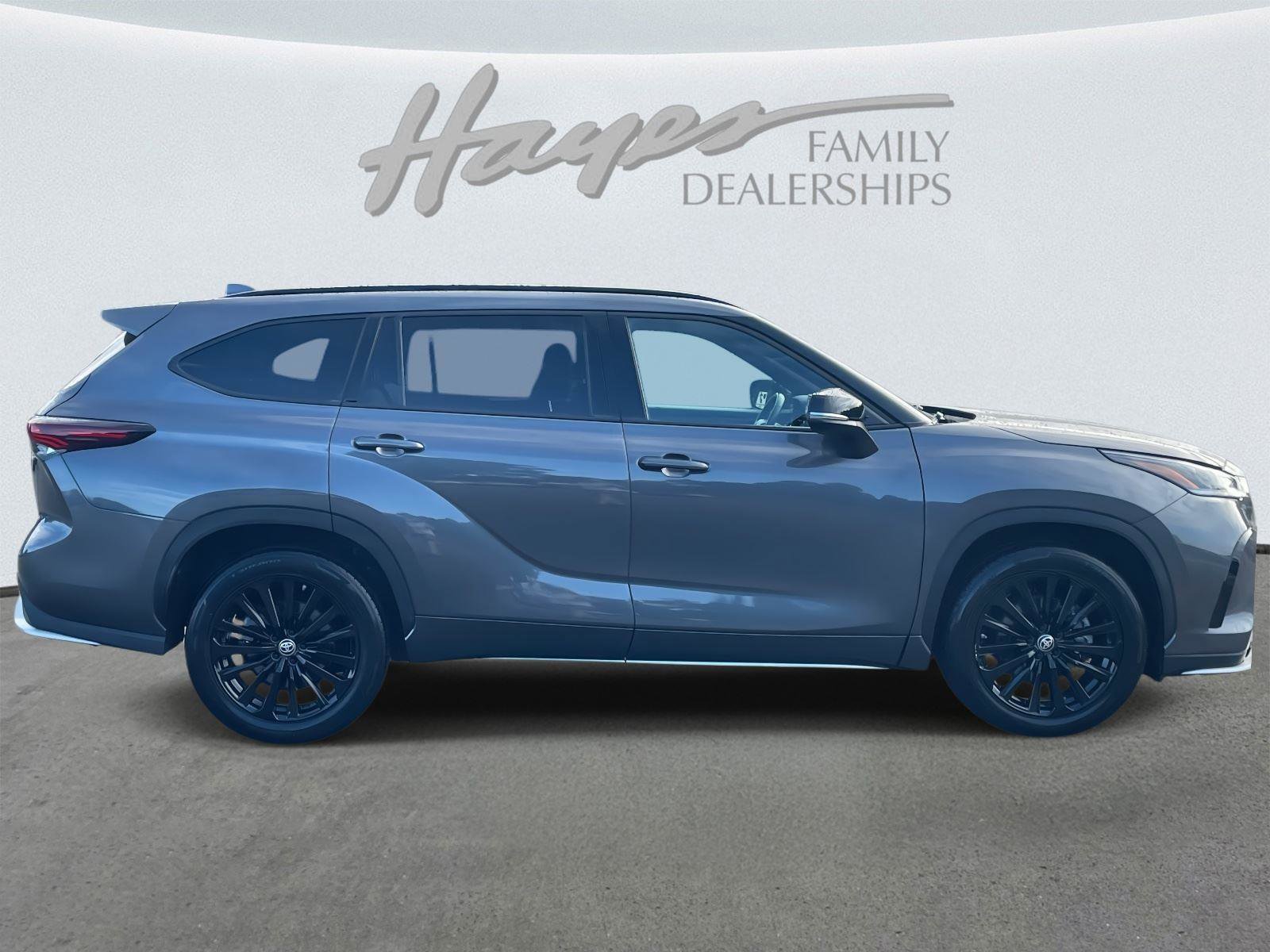 Used 2024 Toyota Highlander XSE image 24