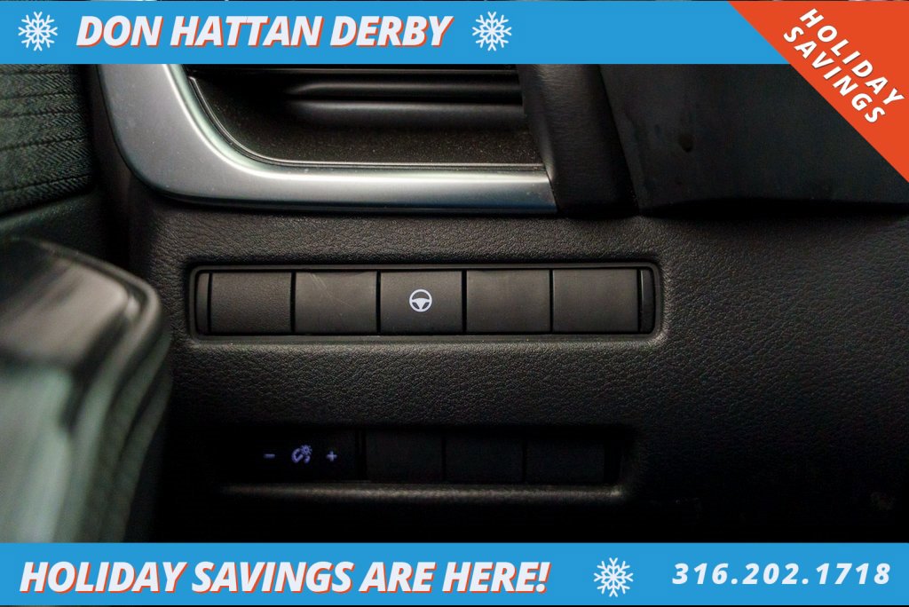 Used 2022 Nissan Rogue SV image 15