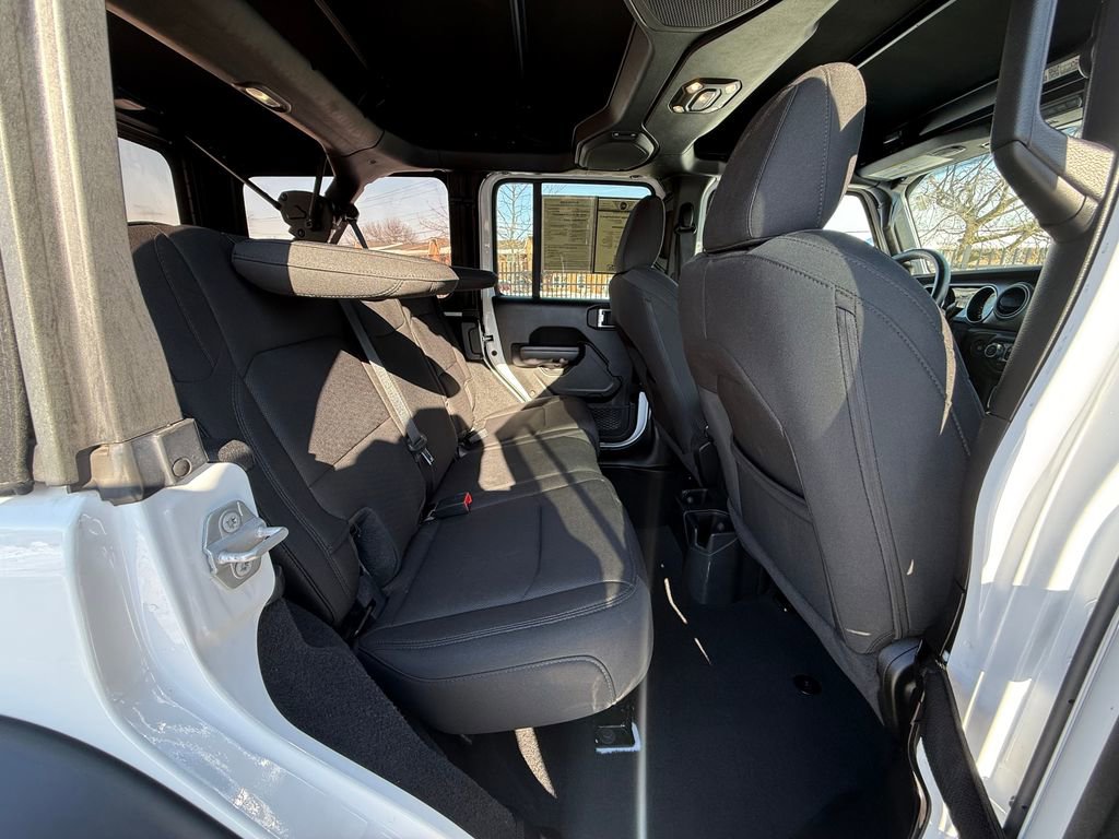 Used 2021 Jeep Wrangler Unlimited Sport image 16