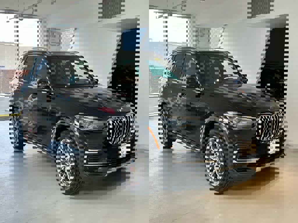 Used 2022 BMW X5 xDrive40i w/ Premium Package image 3