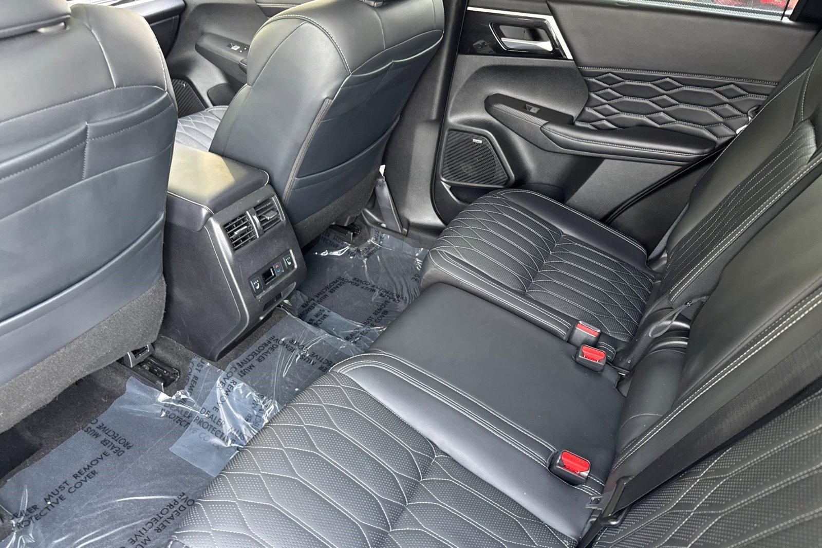 Used 2025 Mitsubishi Outlander SEL image 29