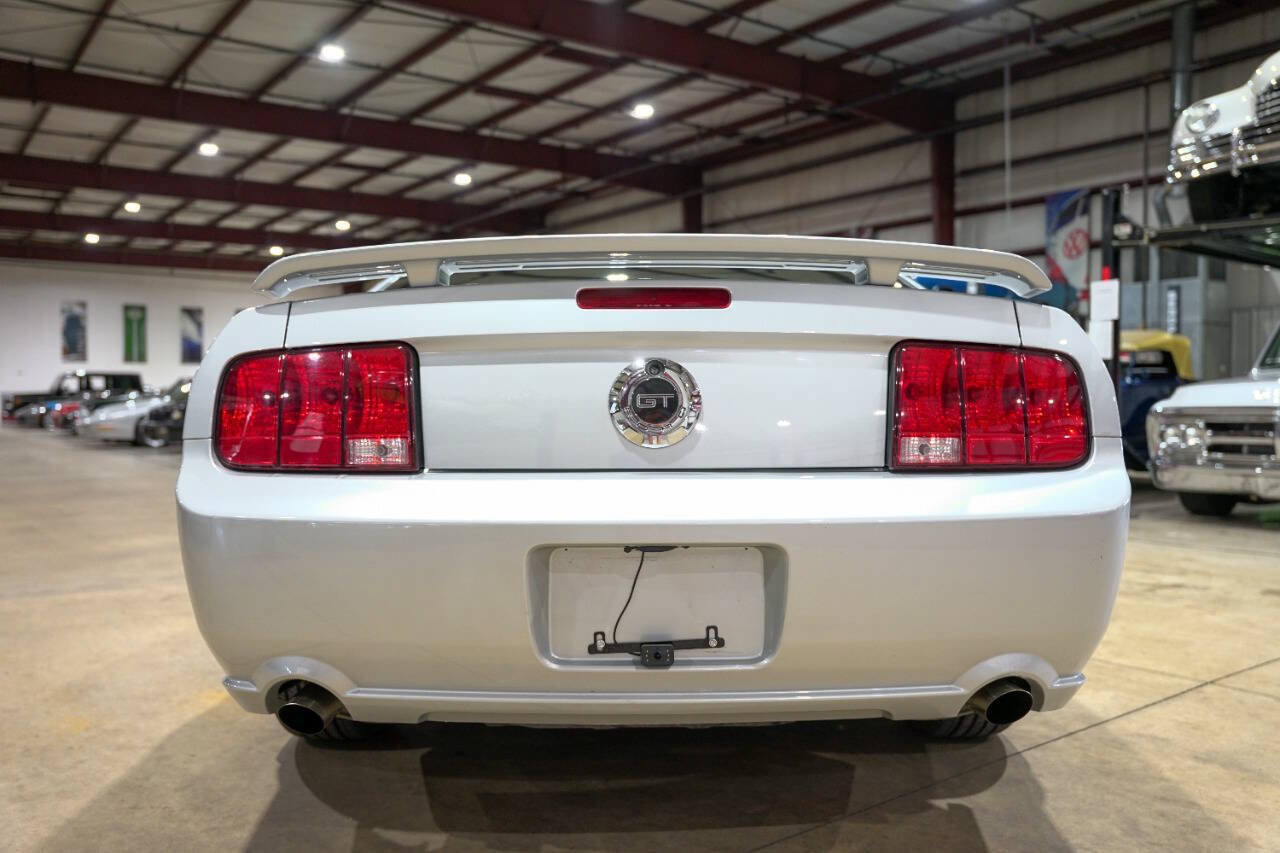 Used 2005 Ford Mustang GT Premium image 7