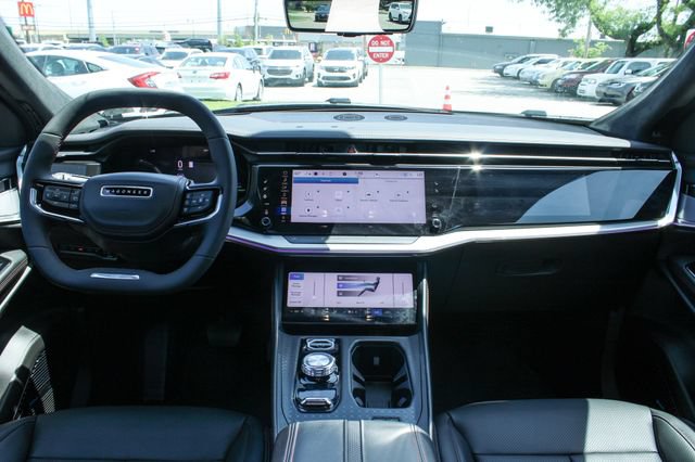 Used 2024 Jeep Wagoneer Launch Edition AWD/4WD image 17