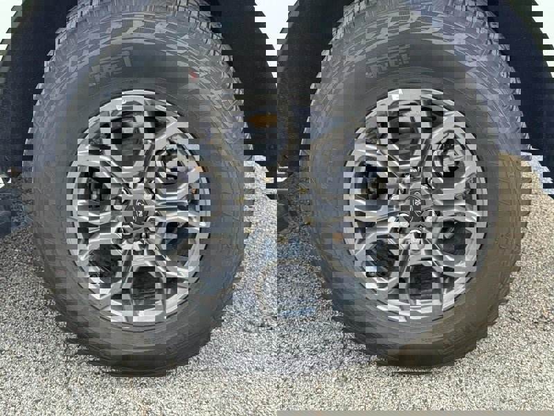 Used 2025 Ford Expedition Active image 7