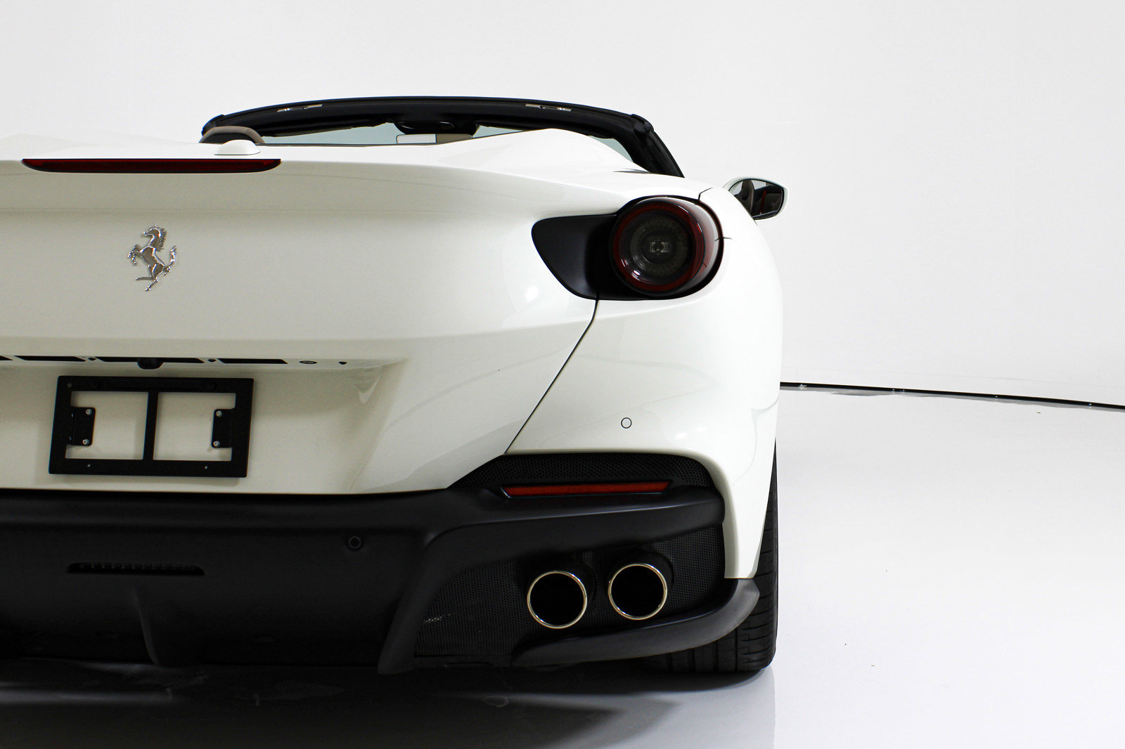 Used 2023 Ferrari Portofino M RWD image 21