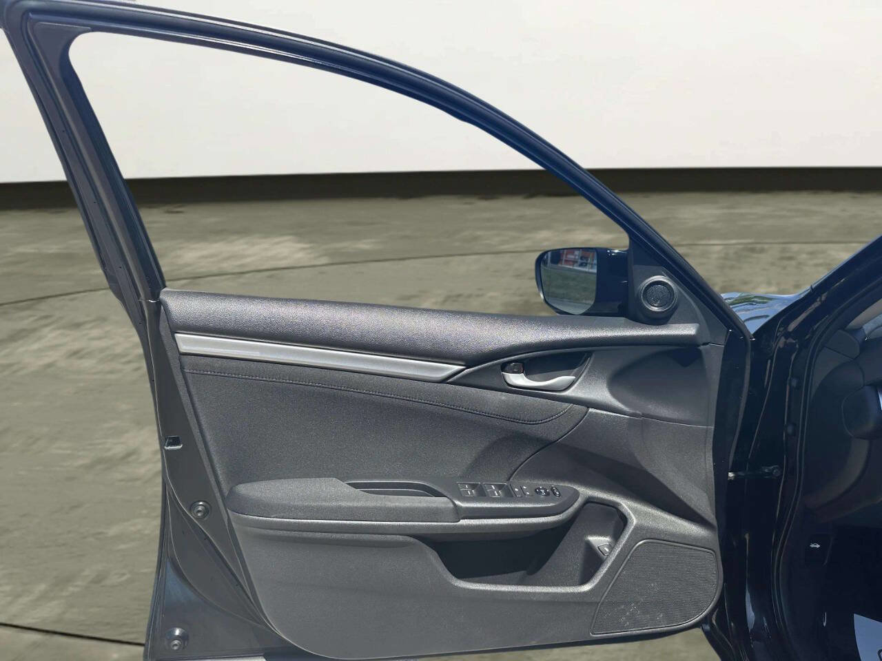 Used 2016 Honda Civic EX-T image 9