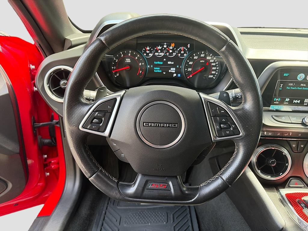 Used 2016 Chevrolet Camaro SS RWD image 11