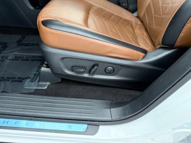 Used 2023 Nissan Pathfinder Platinum AWD/4WD image 14