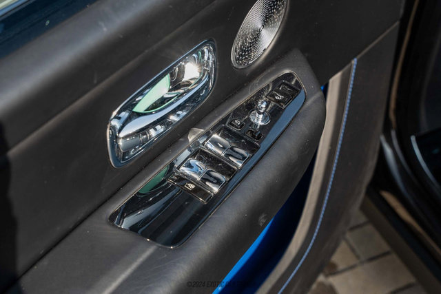 Used 2020 Rolls-Royce Cullinan Black Badge image 21