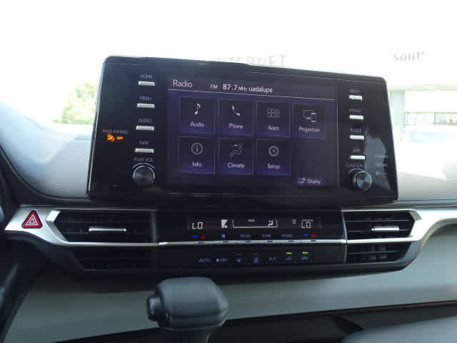Used 2023 Toyota Sienna LE FWD image 27