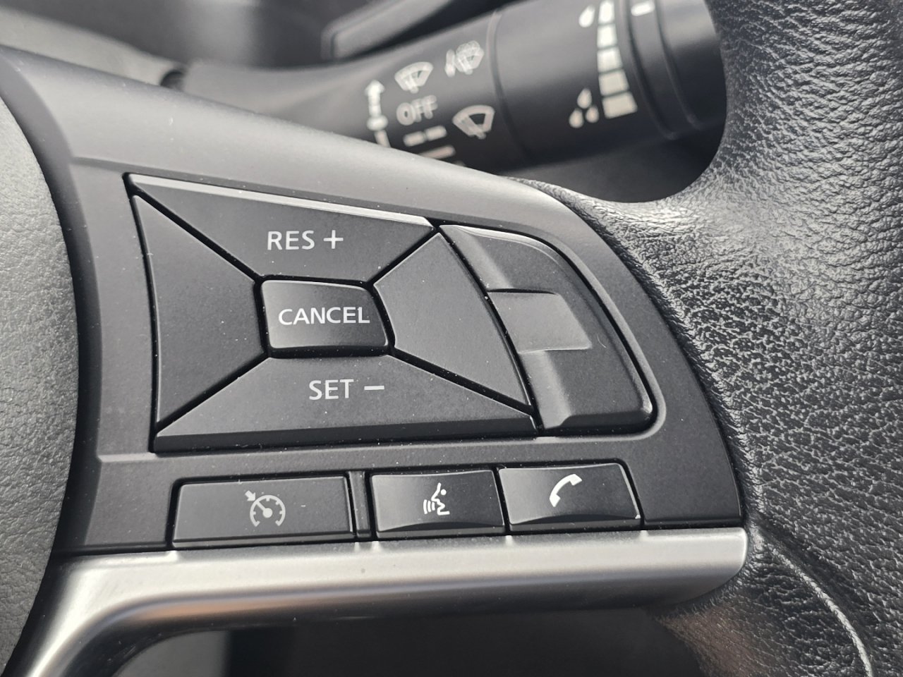 Used 2024 Nissan Altima 2.5 SV AWD/4WD image 29
