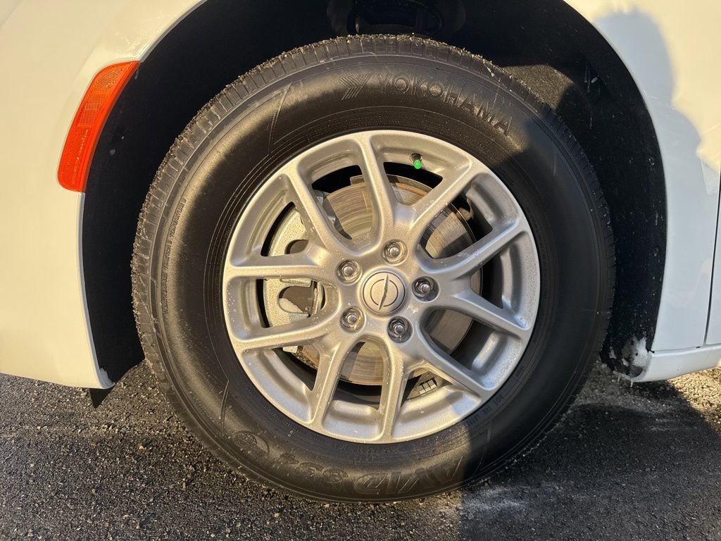 New 2026 Chrysler Voyager LX FWD image 9
