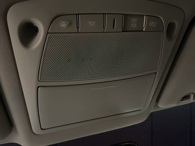 Used 2016 Nissan Rogue SV image 23