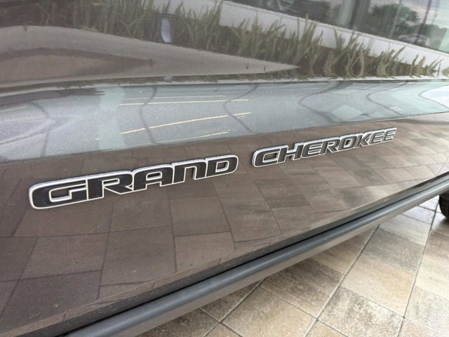 Used 2019 Jeep Grand Cherokee Limited AWD/4WD image 9