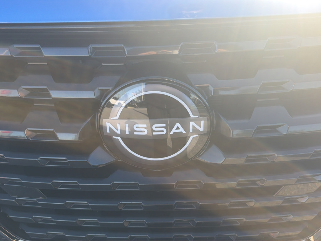 Certified 2024 Nissan Kicks SR w/ SR Premium Package FWD image 45