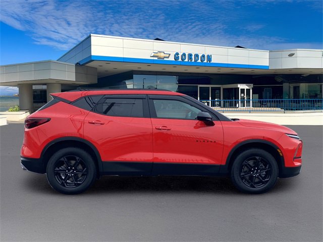 Used 2025 Chevrolet Blazer LT w/ Convenience Package image 5