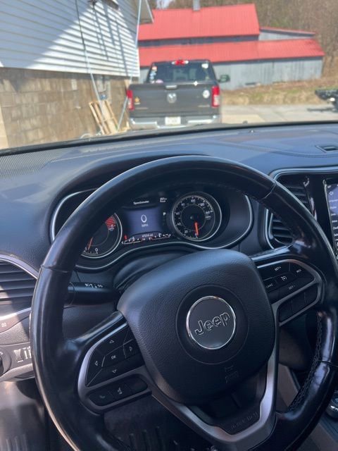 Used 2020 Jeep Cherokee Limited AWD/4WD image 30