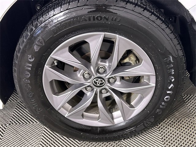 Used 2022 Toyota Sienna LE image 33