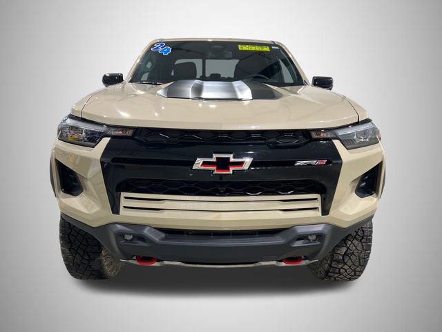 Used 2024 Chevrolet Colorado ZR2 w/ ZR2 Convenience Package III image 9