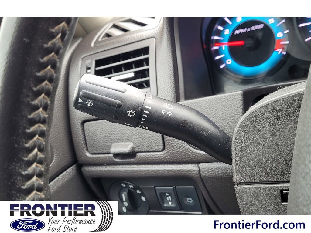 Used 2011 Ford Fusion SEL image 17