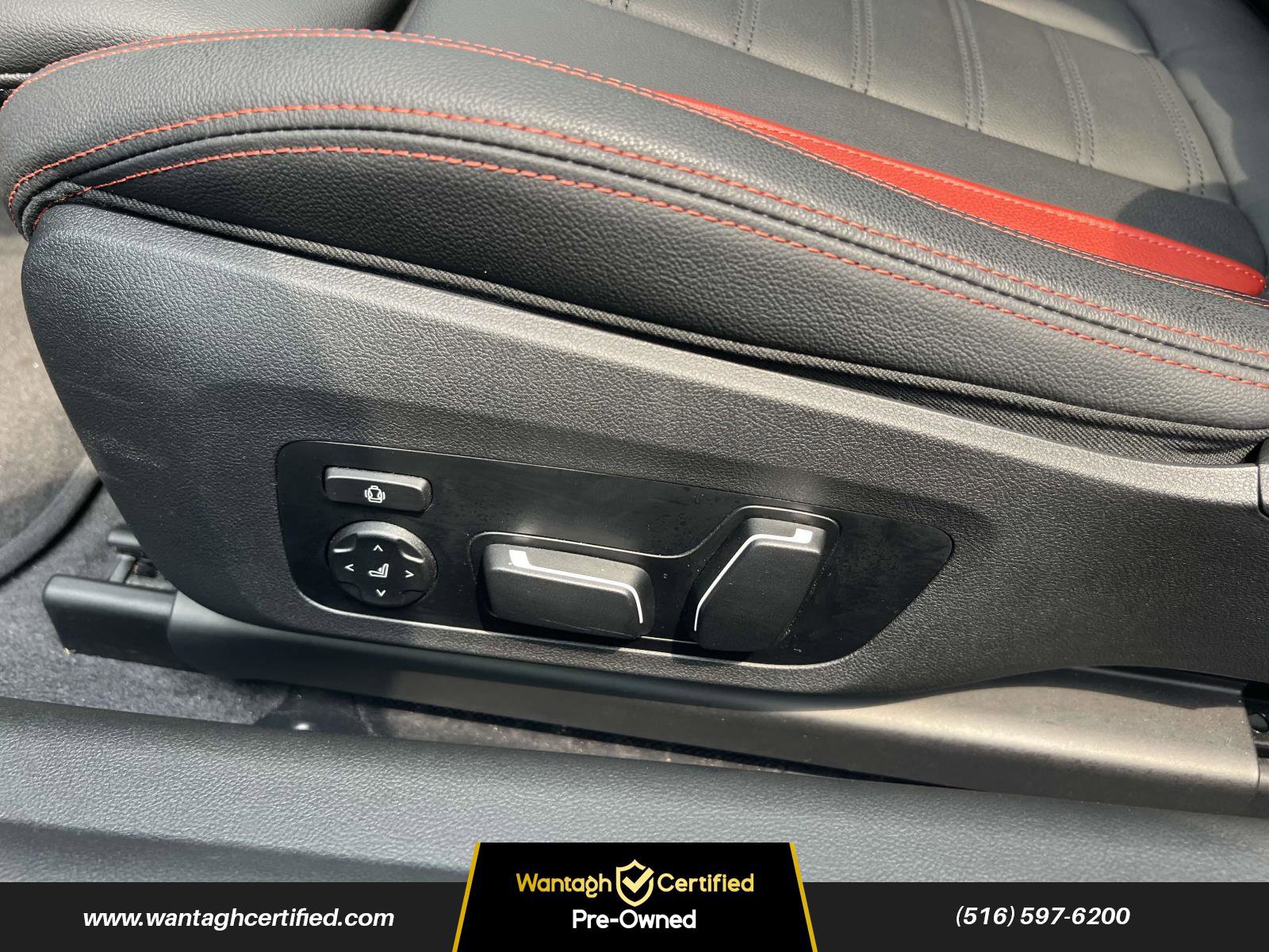 Used 2025 BMW M240i xDrive Coupe w/ Premium Package image 15