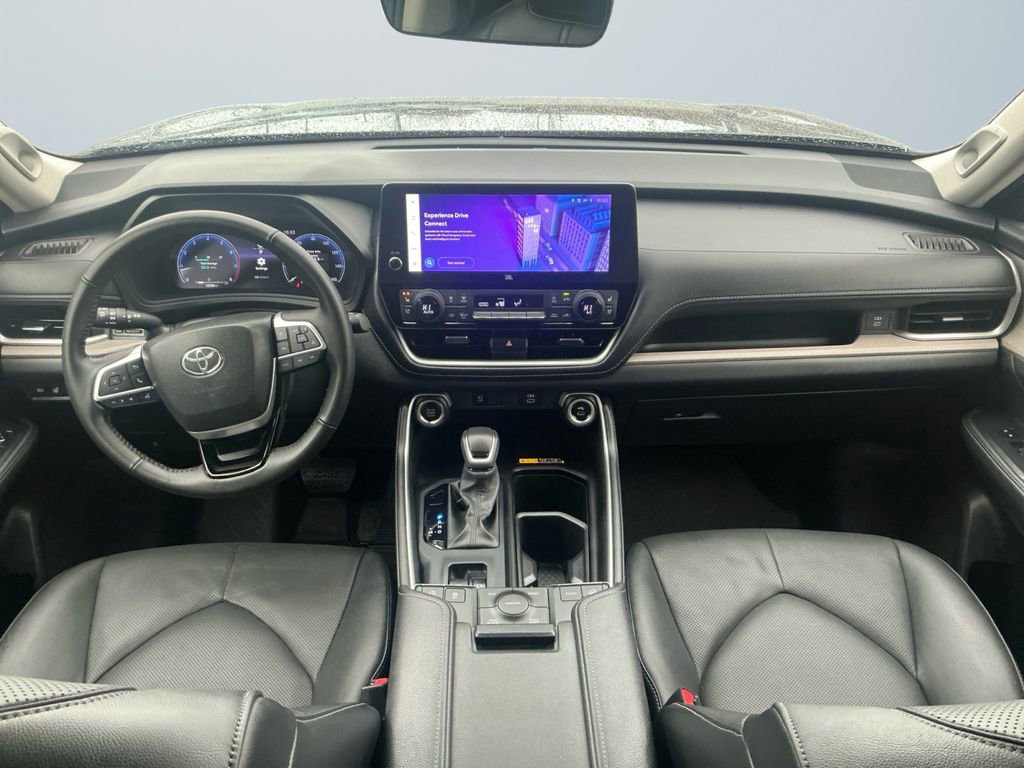 Used 2024 Toyota Grand Highlander Limited image 11