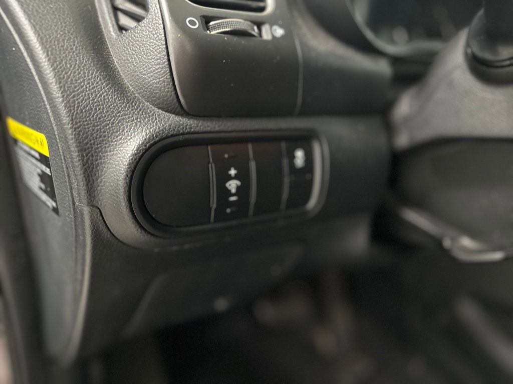 Used 2017 Kia Forte LX image 15