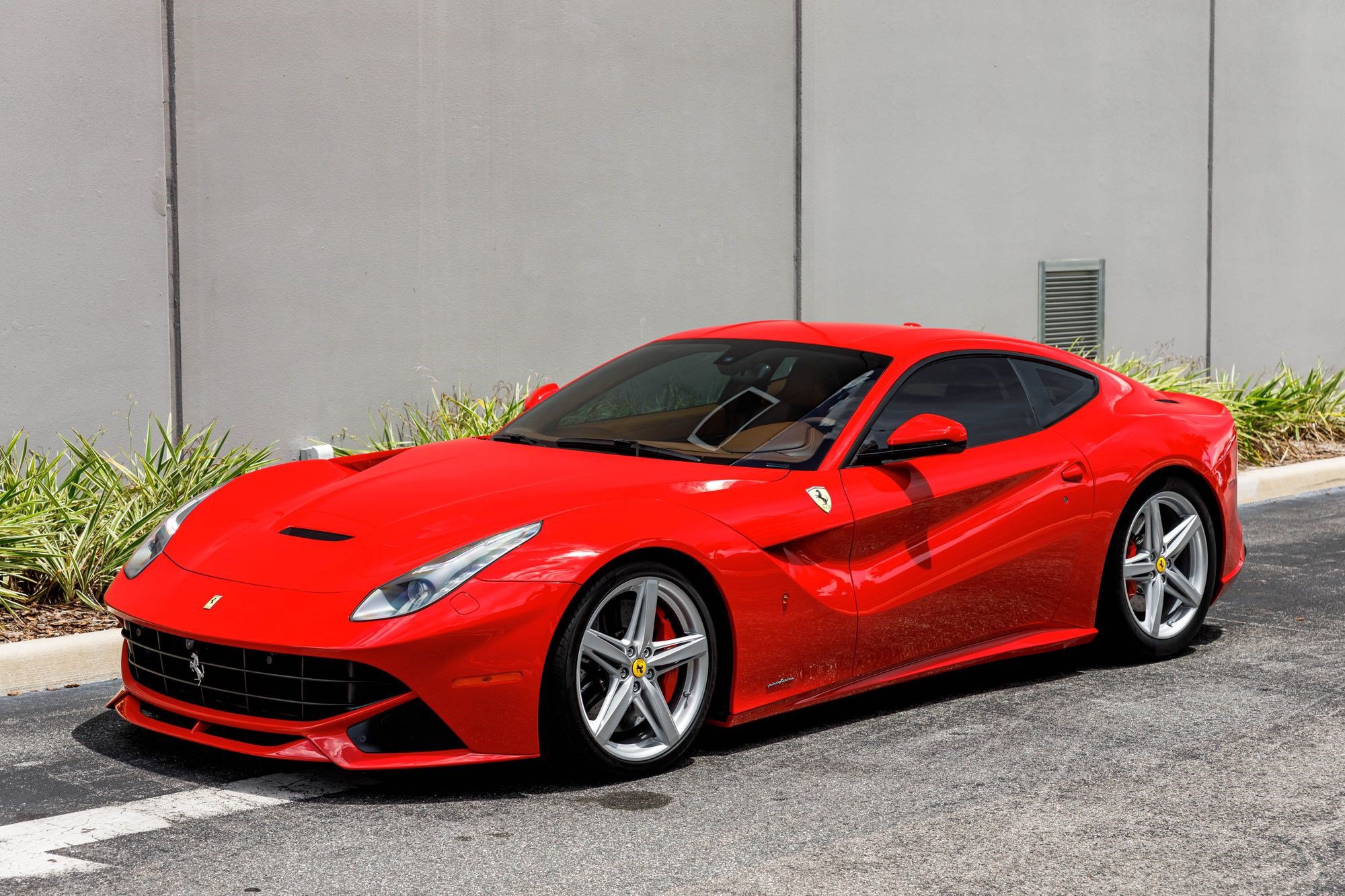 Used 2016 Ferrari F12 Berlinetta RWD image 55