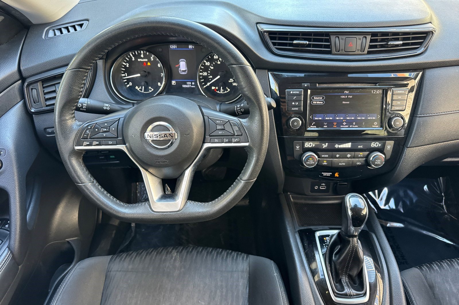 Used 2020 Nissan Rogue SV FWD image 32