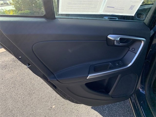 Used 2015 Volvo V60 T5 Premier w/ Convenience Package image 15