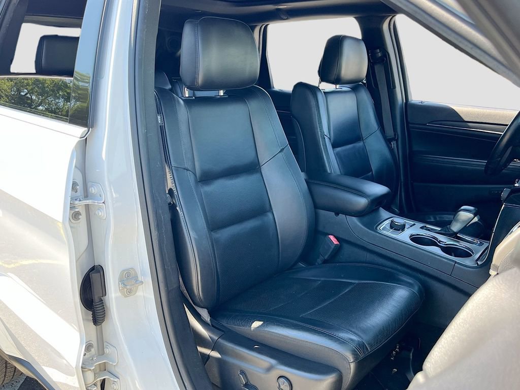 Certified 2019 Jeep Grand Cherokee Limited w/ Luxury Group II AWD/4WD image 29