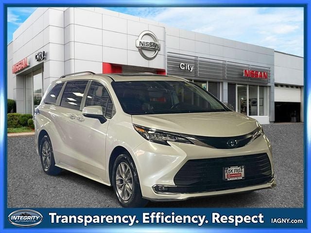 Used 2023 Toyota Sienna XLE