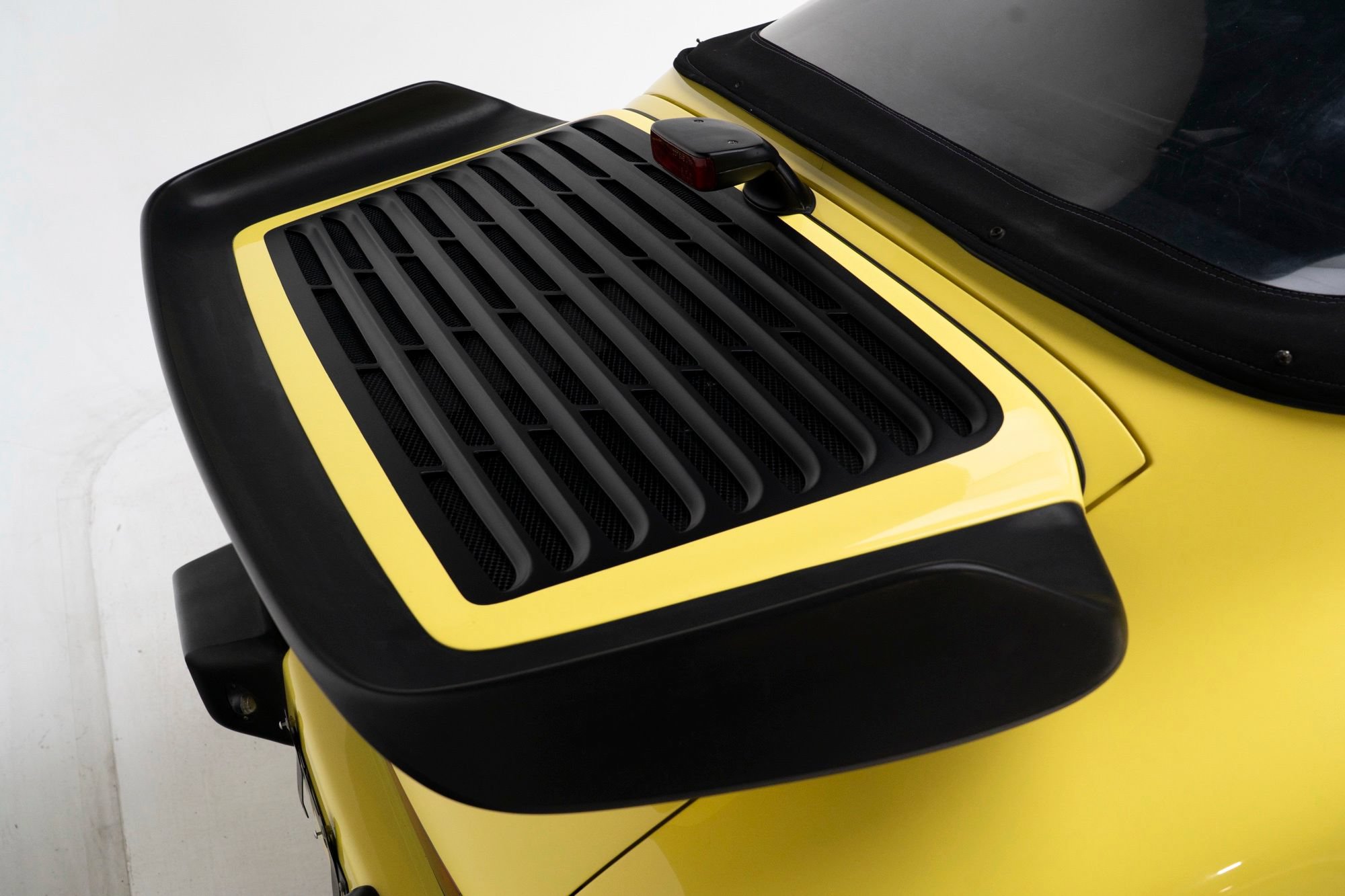 Used 1988 Porsche 911 Carrera RWD image 55