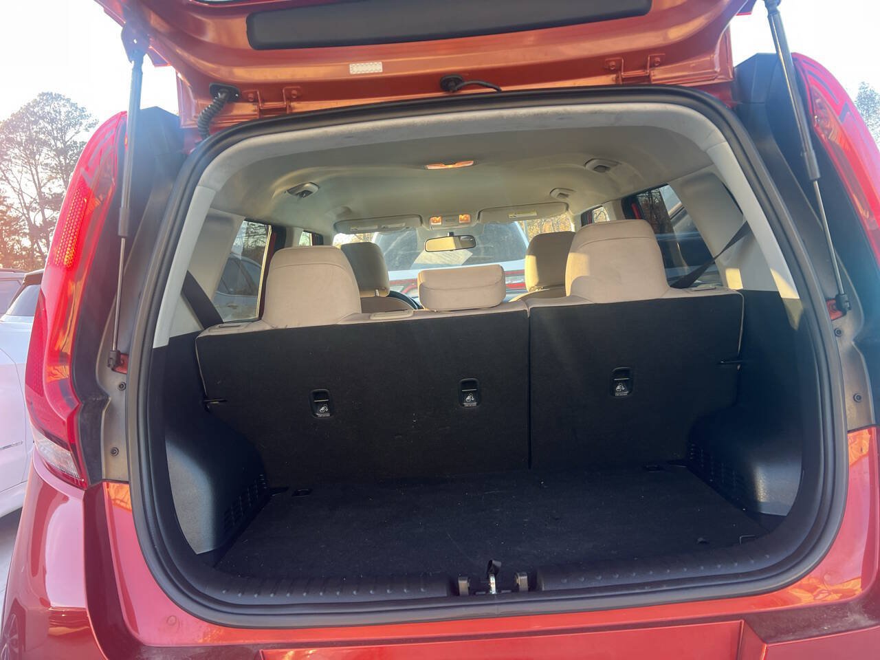 Used 2020 Kia Soul LX FWD image 28