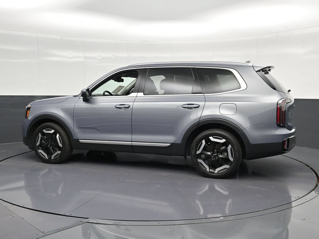 Used 2025 Kia Telluride EX FWD image 8